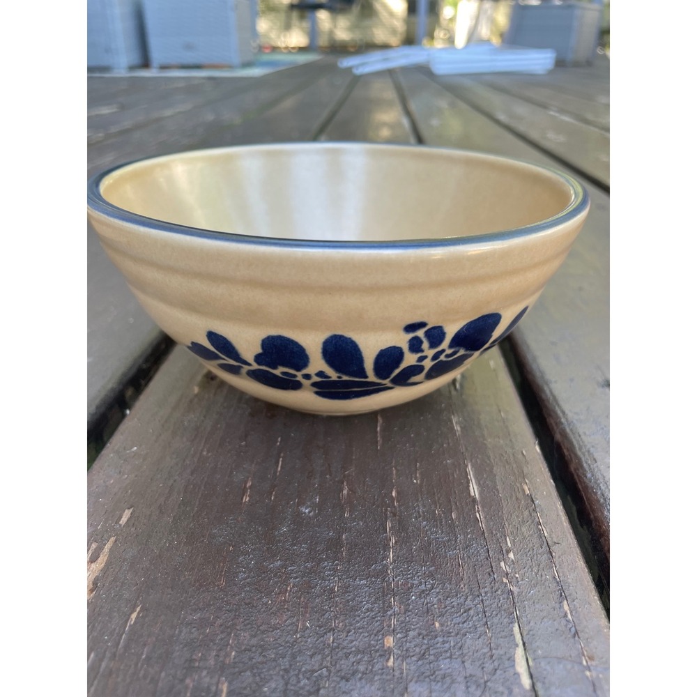 Pfaltzgraff Yorktowne Stoneware Mixing Bowl 456 Blue Floral Tan 6 Inch USA